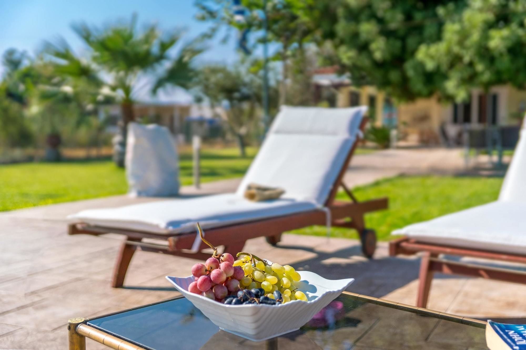 Maria'S Seaside Villa - House With 3 Rooms In Marathon, With Wonderful Екстер'єр фото