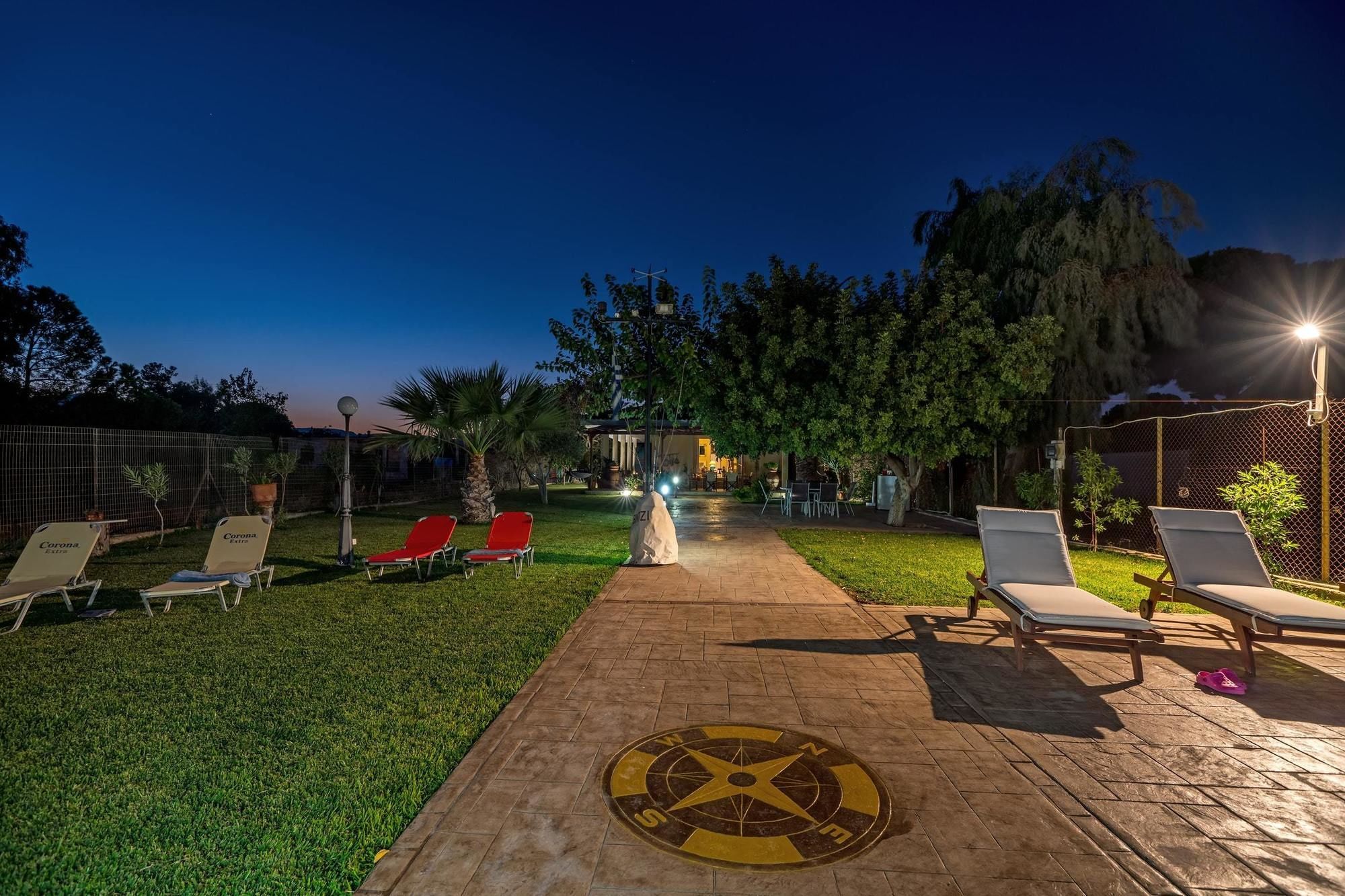 Maria'S Seaside Villa - House With 3 Rooms In Marathon, With Wonderful Екстер'єр фото