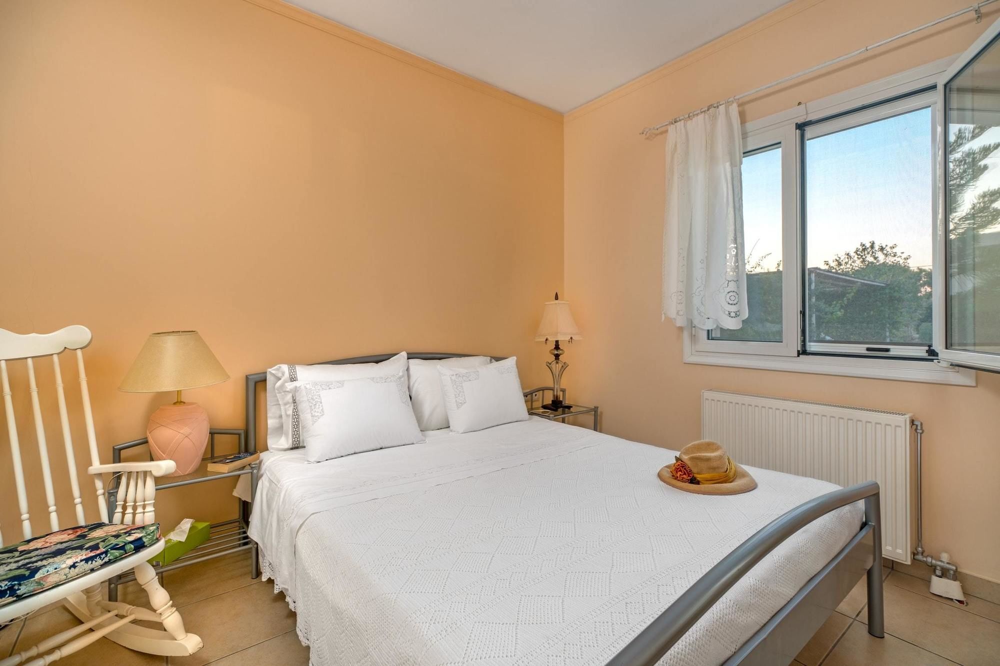 Maria'S Seaside Villa - House With 3 Rooms In Marathon, With Wonderful Екстер'єр фото
