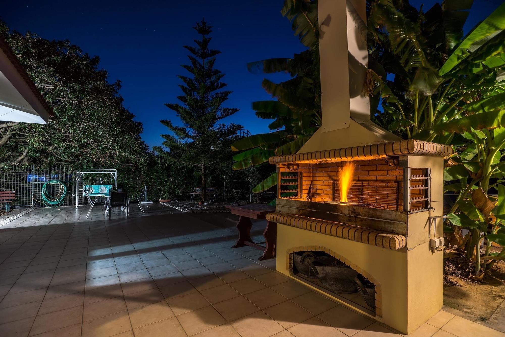 Maria'S Seaside Villa - House With 3 Rooms In Marathon, With Wonderful Екстер'єр фото