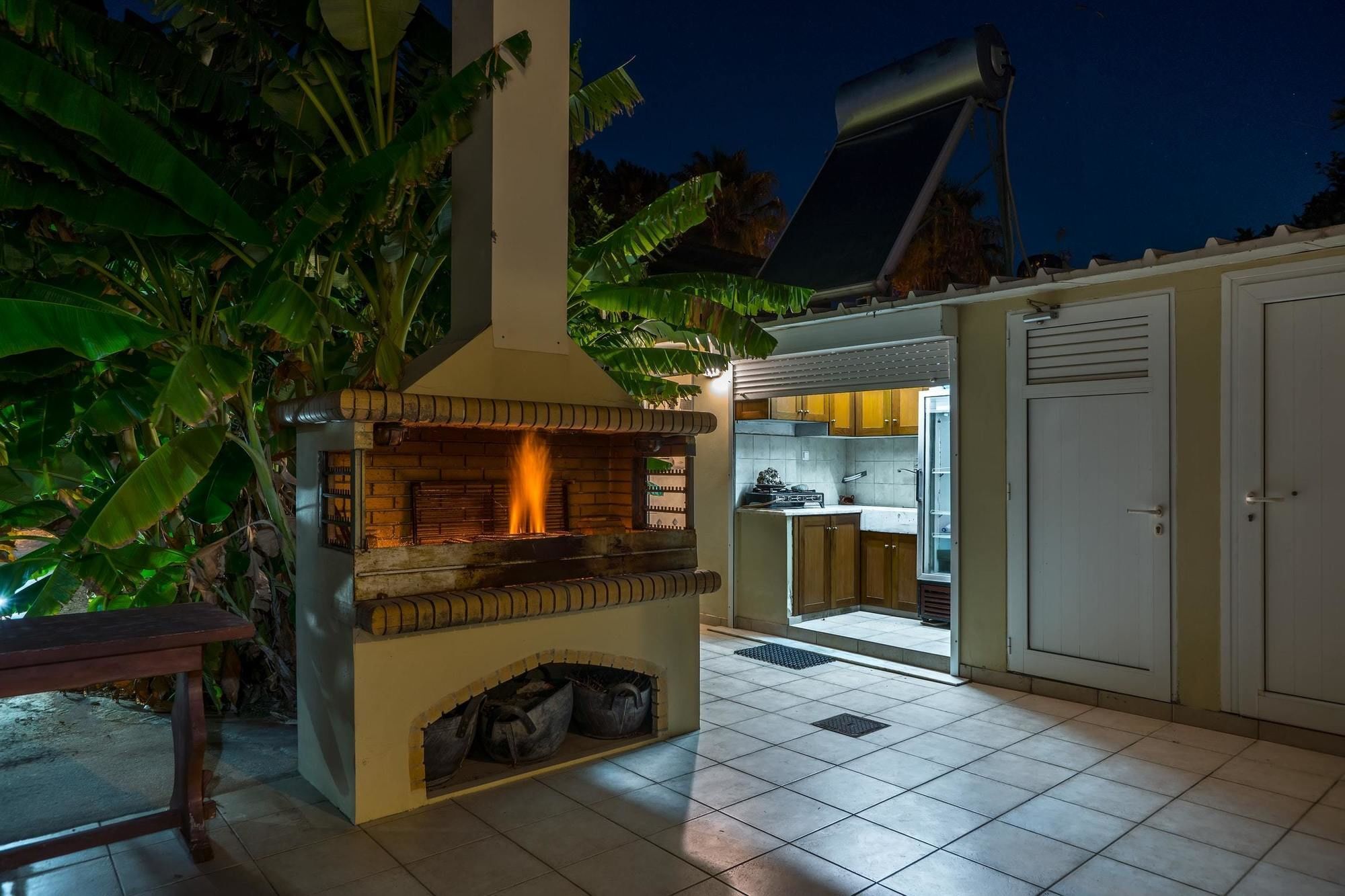 Maria'S Seaside Villa - House With 3 Rooms In Marathon, With Wonderful Екстер'єр фото
