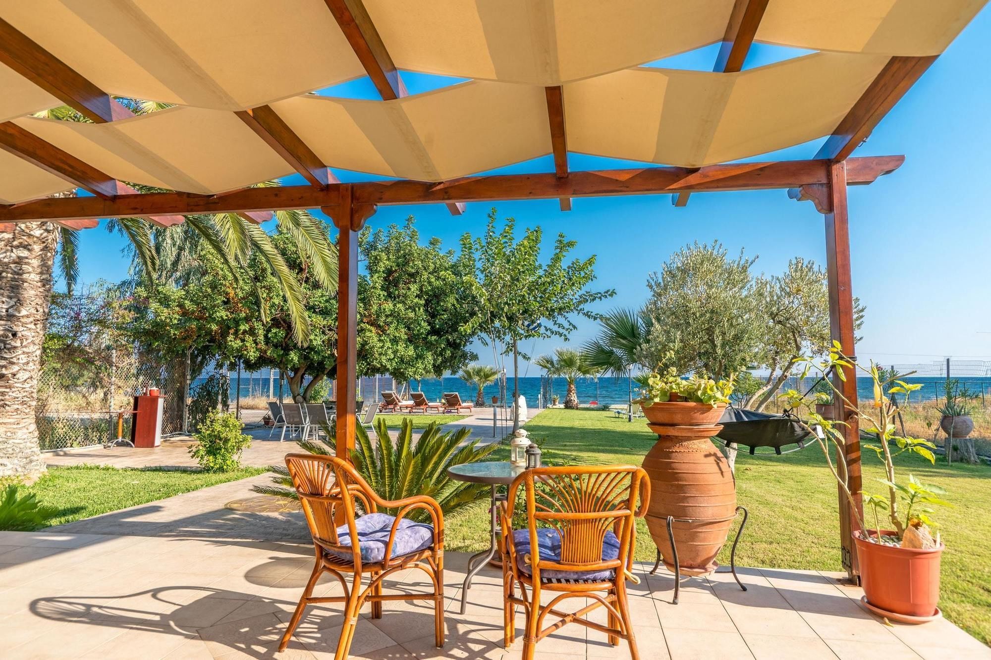 Maria'S Seaside Villa - House With 3 Rooms In Marathon, With Wonderful Екстер'єр фото